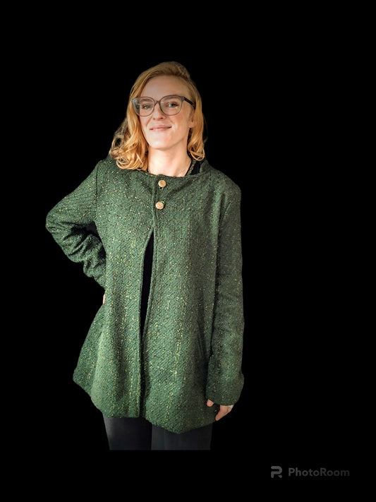 Beautiful green coat perfect for Christmas. Made exclusively and sustainably
