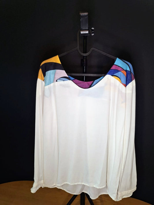 Exclusive blouse, fashionista, pop art. Handmade details from recycled fabric.